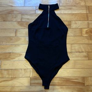 h:ours revolve size S black bodysuit